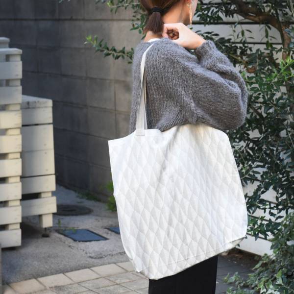 1点投入するだけで気分があがる！「ラプアンカンクリ」の小物アイテム【インスタグラマーさんのもの選び】[PR]