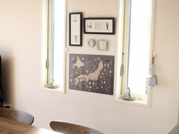 アートのようにリビングに飾って、遊びながら学べる。「FORNE（フォルネ）知育ポスター　日本地図」[PR]