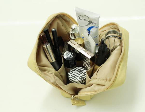 朝時間が変わるかも。メイク効率UP＆整頓できる「お化粧ポーチ」の使い方[PR]