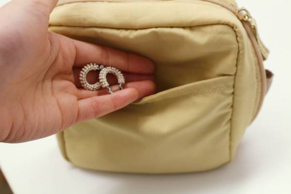 朝時間が変わるかも。メイク効率UP＆整頓できる「お化粧ポーチ」の使い方[PR]