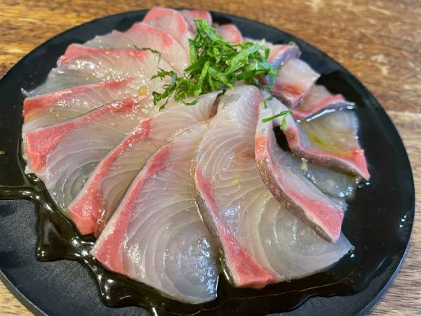 まな板にもなるお皿「チョップレート」　食事にもおやつタイムにも大活躍！