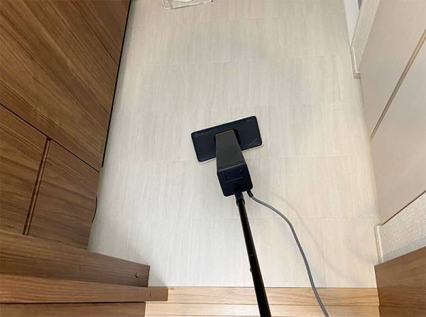 もっと快適に、猫との暮らし。スチームモップなら床サラサラでハウスダスト、アレルギー対策にも。[PR]