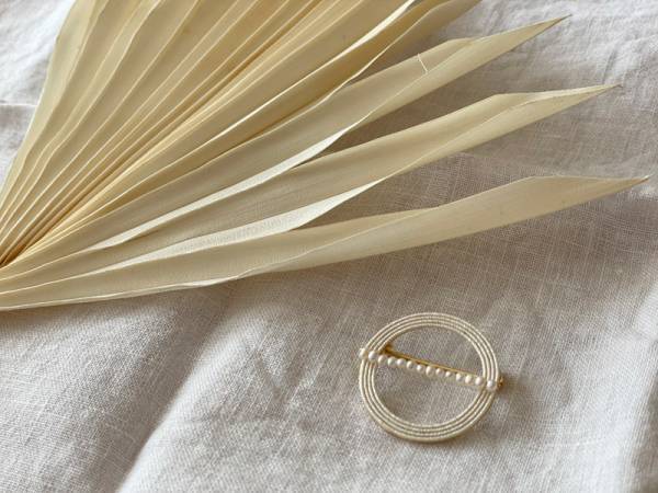 気負わず自分らしく。ハレの日コーデのお買い物。〜胸飾り編〜[PR]