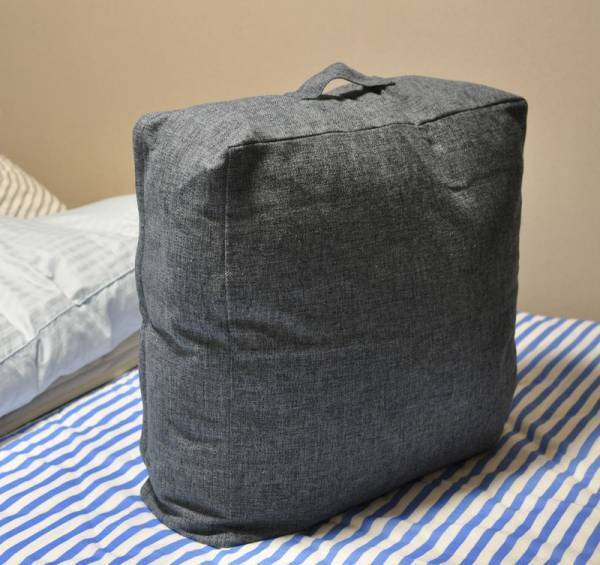 新発想！しまい込まなくても家が片付く布団収納ケース[PR]