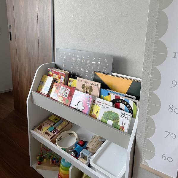 遊んで学んでインテリアにも馴染む。1歳の息子でも楽しめた「FORNE 知育ポスター」[PR]