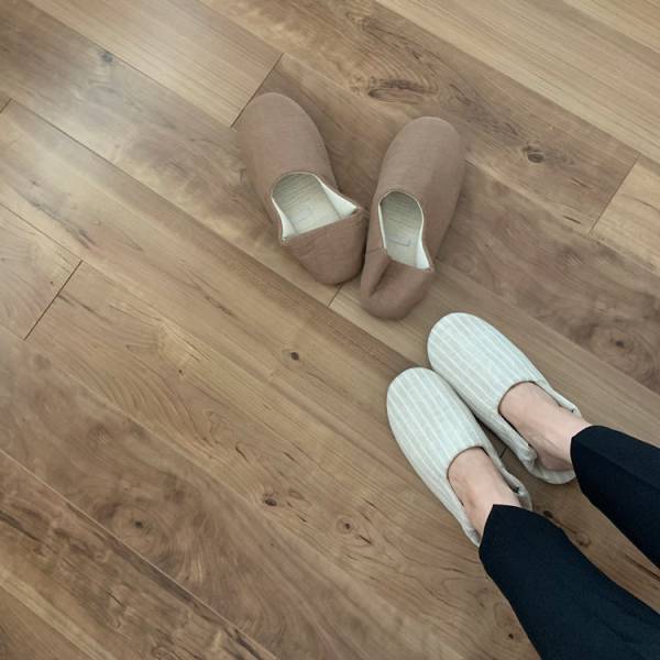365日気持ちいい！ 夫婦コーデが楽しくなるリネンルームシューズ[PR]