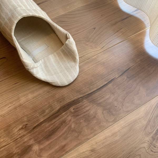 365日気持ちいい！ 夫婦コーデが楽しくなるリネンルームシューズ[PR]