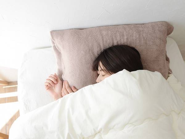 毎晩ぐっすり眠れてますか？あなたの眠りの質を向上させてくれるアイテム5選！[PR]
