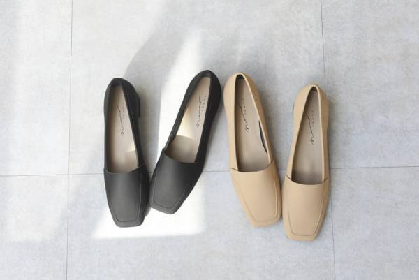 吸いつくようなフィット感のラクチン靴「newmo（ニューモ）」春の新作パンプス登場[PR]
