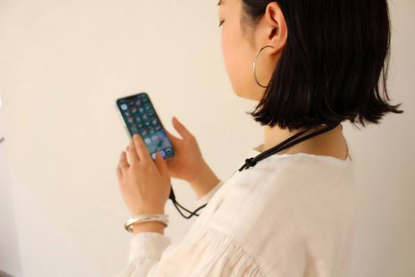 【初回入荷分即完売】もう落とさない、なくさない！2wayスマホストラップ、本店先行再入荷[PR]