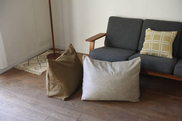 キッズやペットも虜に！リビングに置けば自然とみんなが集まってくる「クッションになる布団収納ケース」[PR]