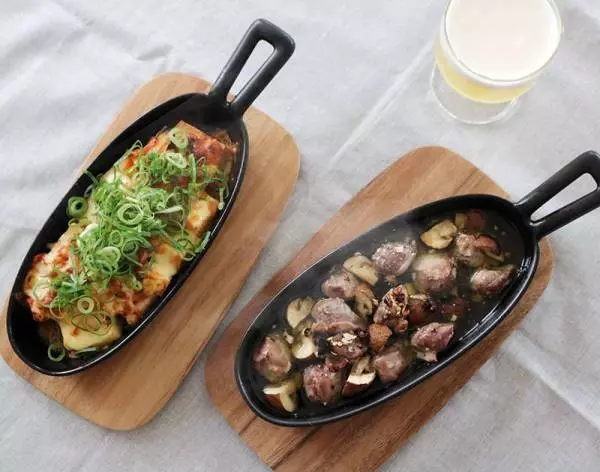 魚焼きグリルでつくるあと一品!「グリルプレートハンディ」をおうち飲みのお供に。