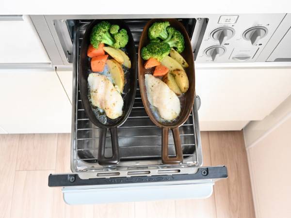 「魚焼きグリル」でメイン料理からおつまみまで完成！ グリラー3タイプ使い分け術