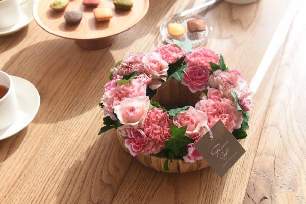 【母の日2022】届けたい、あふれる想い。ワンランク上の花ギフト「Kiitos（キートス）」[PR]