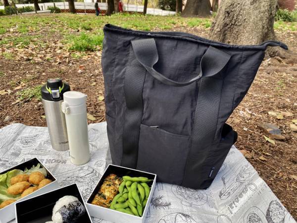 春夏のレジャーに大活躍！ バッグが丸ごと保冷できる「2way保冷バッグ」