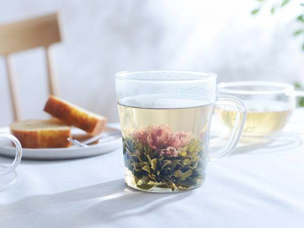 お花と一緒に贈る、とっておき母の日ギフト特集！[PR]