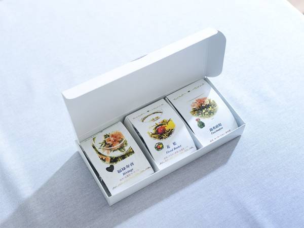 お花と一緒に贈る、とっておき母の日ギフト特集！[PR]