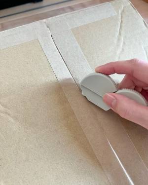 インテリアに馴染みやすい！ダンボールカッター「ベージュ」愛用シーンをご紹介【インスタグラマーさんのもの選び】[PR]