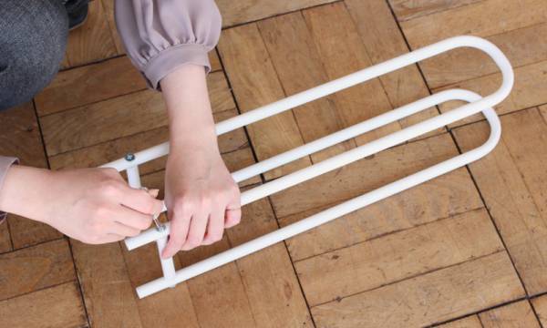 生活感ゼロ＆ゴミ出しラクラク。回収日までのダンボールを「こっそり」隙間収納！[PR]