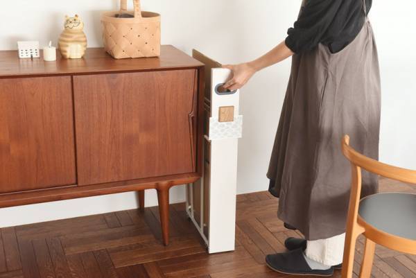 生活感ゼロ＆ゴミ出しラクラク。回収日までのダンボールを「こっそり」隙間収納！[PR]