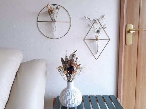 自分らしく楽しむ、花のある暮らし。フラワーベース別「ドライフラワー」の飾り方[PR]