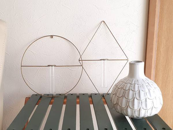 自分らしく楽しむ、花のある暮らし。フラワーベース別「ドライフラワー」の飾り方[PR]