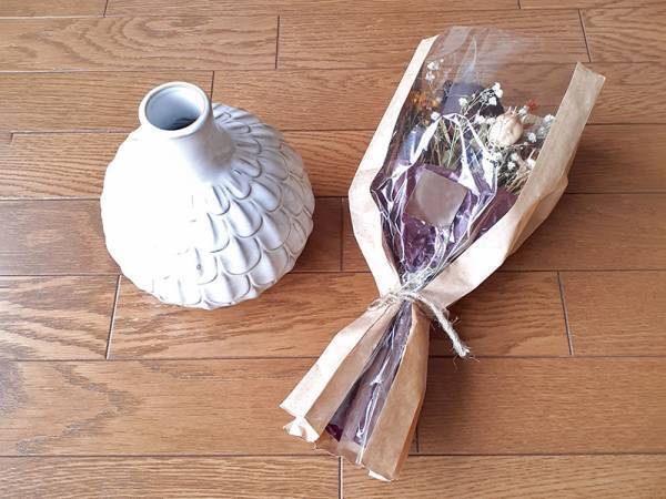 自分らしく楽しむ、花のある暮らし。フラワーベース別「ドライフラワー」の飾り方[PR]