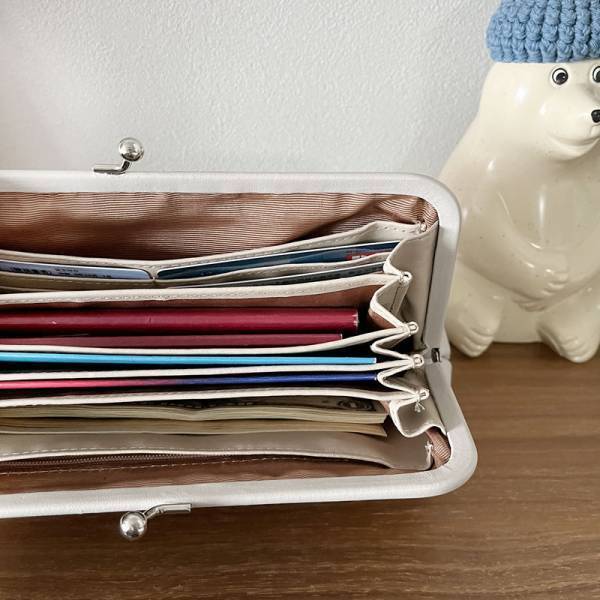 通帳、パスポート、マイナンバーカード…それ、まとめるなら「がま口貴重品ケース」が便利！アンジェスタッフが教える活用術[PR]