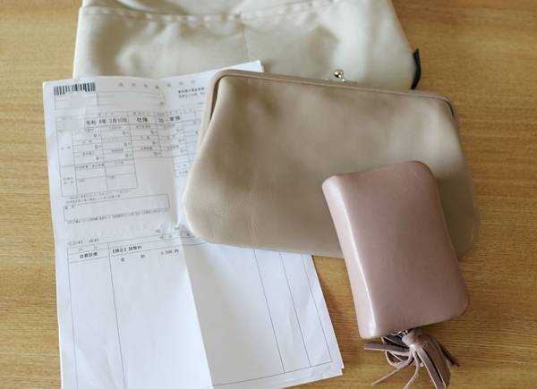 通帳、パスポート、マイナンバーカード…それ、まとめるなら「がま口貴重品ケース」が便利！アンジェスタッフが教える活用術[PR]