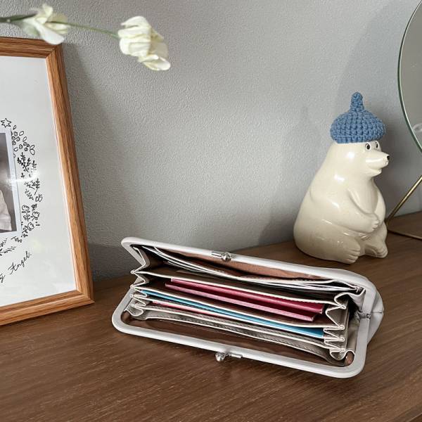 通帳、パスポート、マイナンバーカード…それ、まとめるなら「がま口貴重品ケース」が便利！アンジェスタッフが教える活用術[PR]