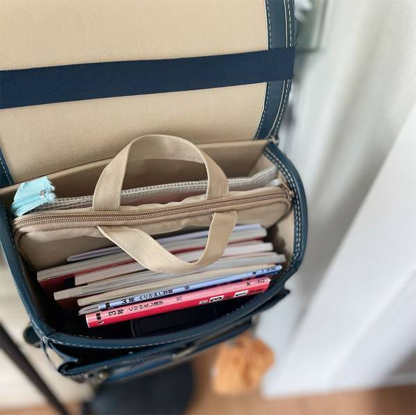 今どき小学生の必需品、タブレットやChromebookがぴったり入って使いやすい「タブレットPCケース」[PR]