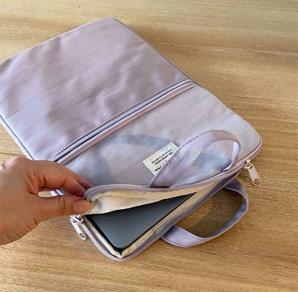 今どき小学生の必需品、タブレットやChromebookがぴったり入って使いやすい「タブレットPCケース」[PR]