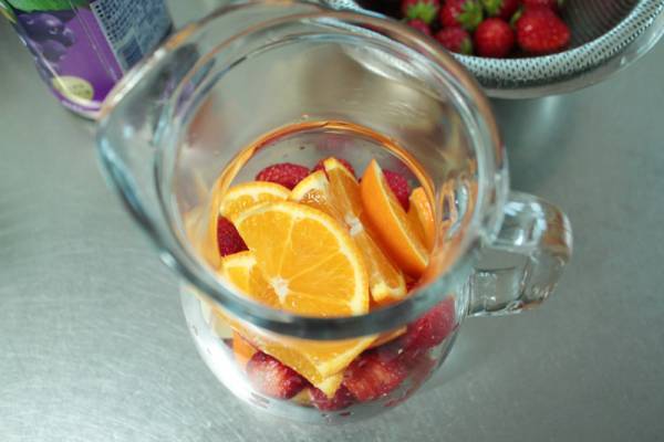 いつもの麦茶も、フレーバーウォーターも！ ガラスピッチャーで家カフェ気分