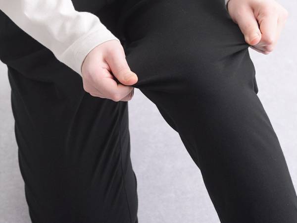 お出かけや旅行にも無敵！ラクを極めるパンツの快適さを知ってほしい。[PR]