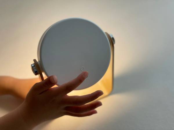 防災にもお役立ちの、持ち運びできるおしゃれなマルチランタン。[PR]