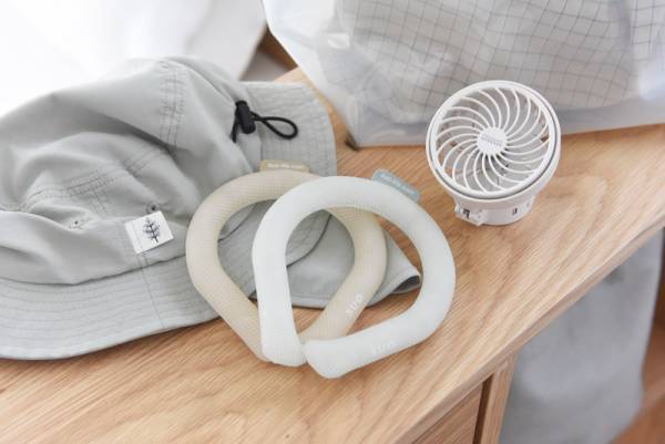 今夏ブームの予感？！冷凍庫で凍らせなくても冷たい不思議なネックリング新登場[PR]