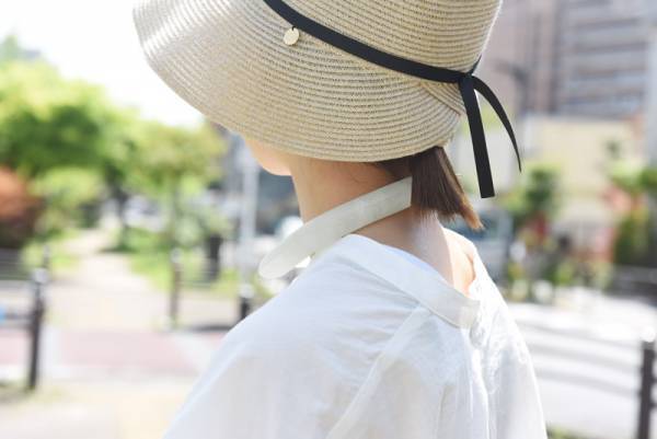 今夏ブームの予感？！冷凍庫で凍らせなくても冷たい不思議なネックリング新登場[PR]