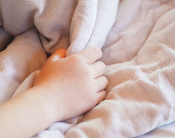 インスタグラマーさん人気上昇中！ふんわり？それとも、ひんやり？「bon moment（ボンモマン）リバーシブル肌掛けケット」[PR]