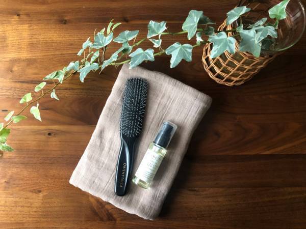 毎日続けられる頭皮環境ケア「スカルプブラシ」でニオイ、かゆみ、パサつきにさよなら[PR]