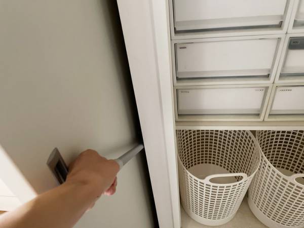 隙間掃除に持っておきたい！「ブレイドモップ／wakiyaku」[PR]