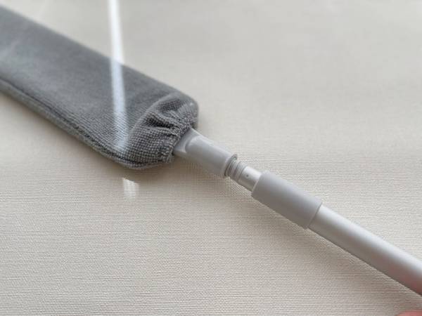 隙間掃除に持っておきたい！「ブレイドモップ／wakiyaku」[PR]