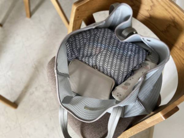 大事な貴重品をひとまとめに。“ライフスタイル”愛用スタッフの使用シーンをご紹介[PR]