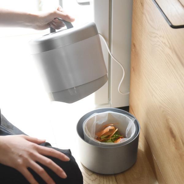 生ごみのニオイ＆コバエからの解放!? 「生ごみ乾燥機 パリパリキューブ」が大活躍