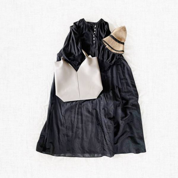 突然増えたキチンとシーンに。 kauliina（カウリーナ）の軽量Vカットトートバッグ[PR]