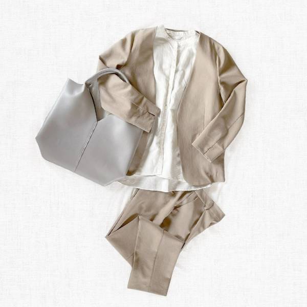 突然増えたキチンとシーンに。 kauliina（カウリーナ）の軽量Vカットトートバッグ[PR]