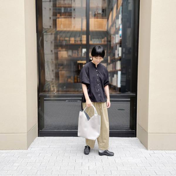 突然増えたキチンとシーンに。 kauliina（カウリーナ）の軽量Vカットトートバッグ[PR]