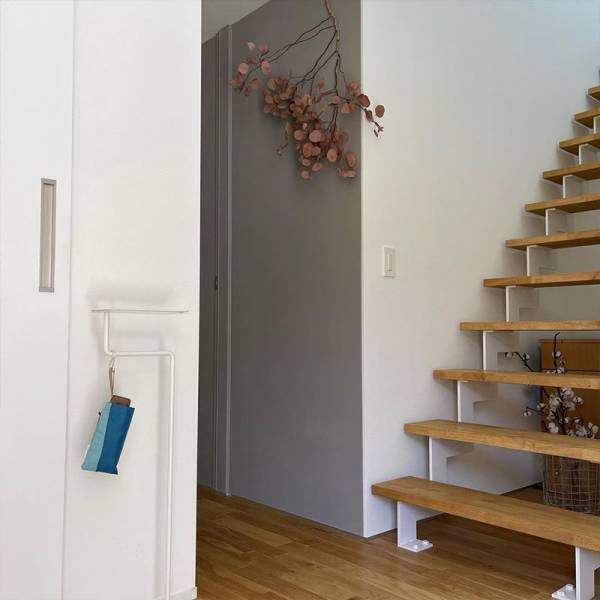 デザインだけじゃない！軽量＆コンパクトだから雨の日はもちろん、日差しの強い日にも持ち歩ける【インスタグラマーさんのものえらび】[PR]