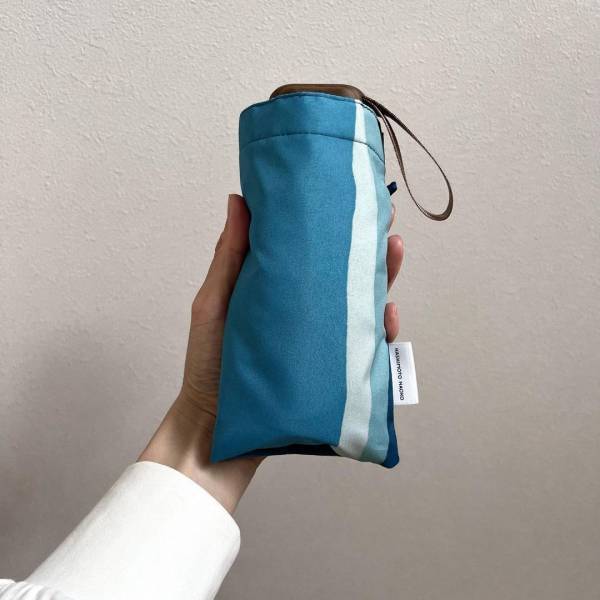 デザインだけじゃない！軽量＆コンパクトだから雨の日はもちろん、日差しの強い日にも持ち歩ける【インスタグラマーさんのものえらび】[PR]