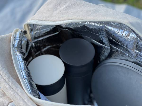 夏休みのお出かけがもっと楽しくなる！かわいい保冷ピクニックバッグで夏休みを準備万端に。[PR]