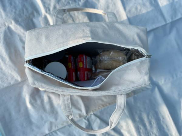 夏休みのお出かけがもっと楽しくなる！かわいい保冷ピクニックバッグで夏休みを準備万端に。[PR]